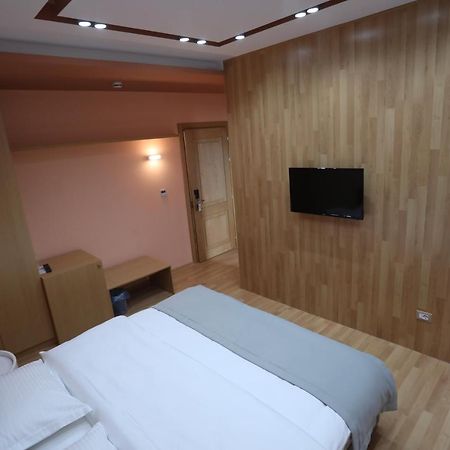 Elite Hotell Pogradec Eksteriør bilde