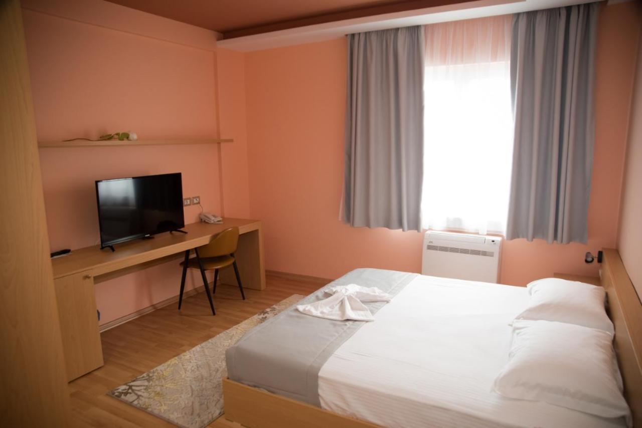 Elite Hotell Pogradec Rom bilde
