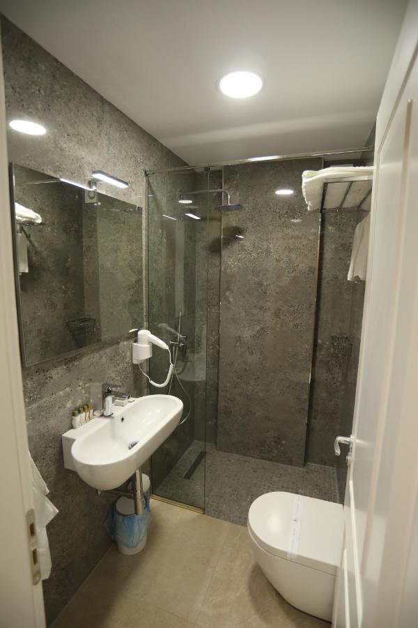 Elite Hotell Pogradec Eksteriør bilde
